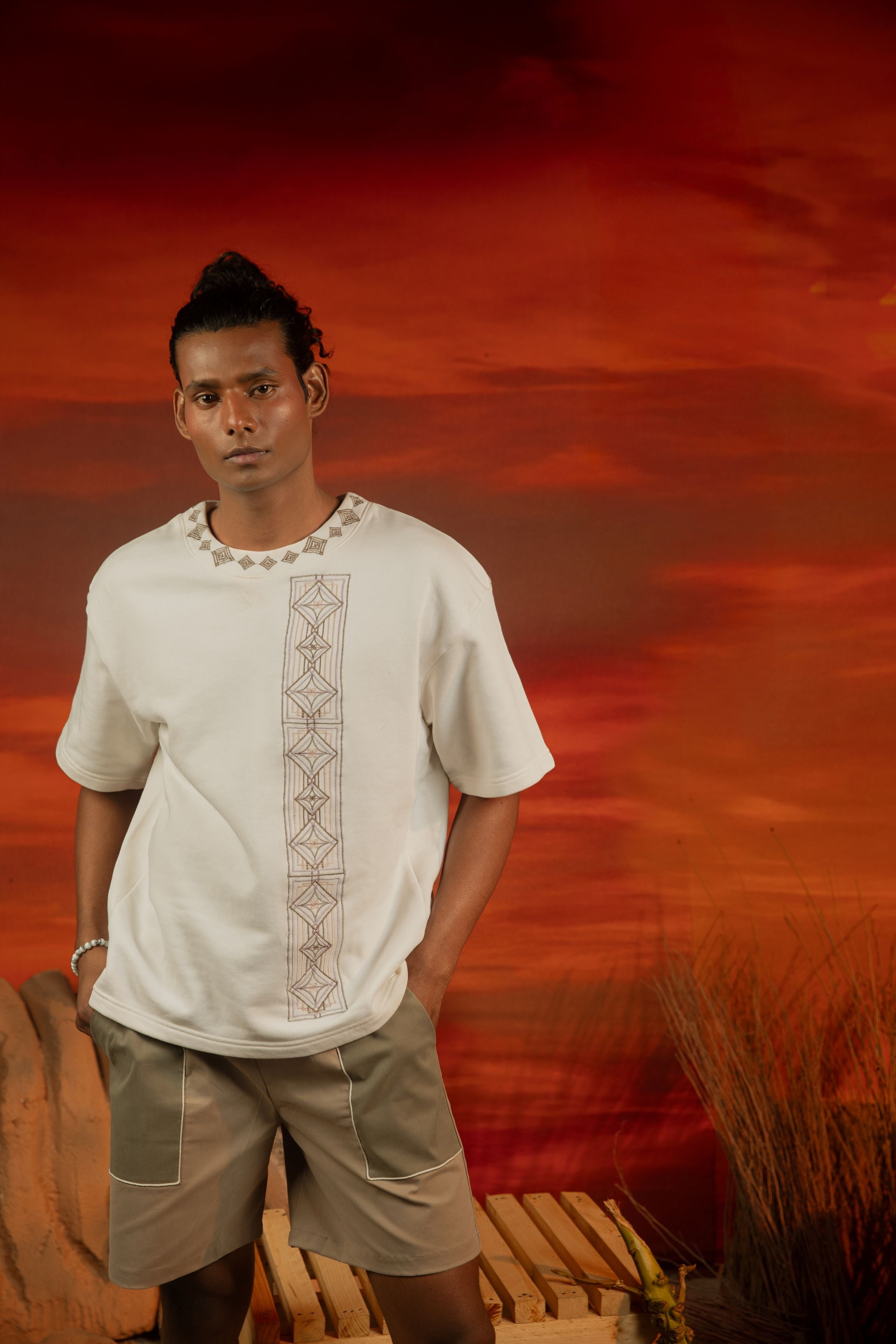 Alvo Embroidered Oversized Tshirt | Portuguese Azulejo Block Embroidery Vasavi