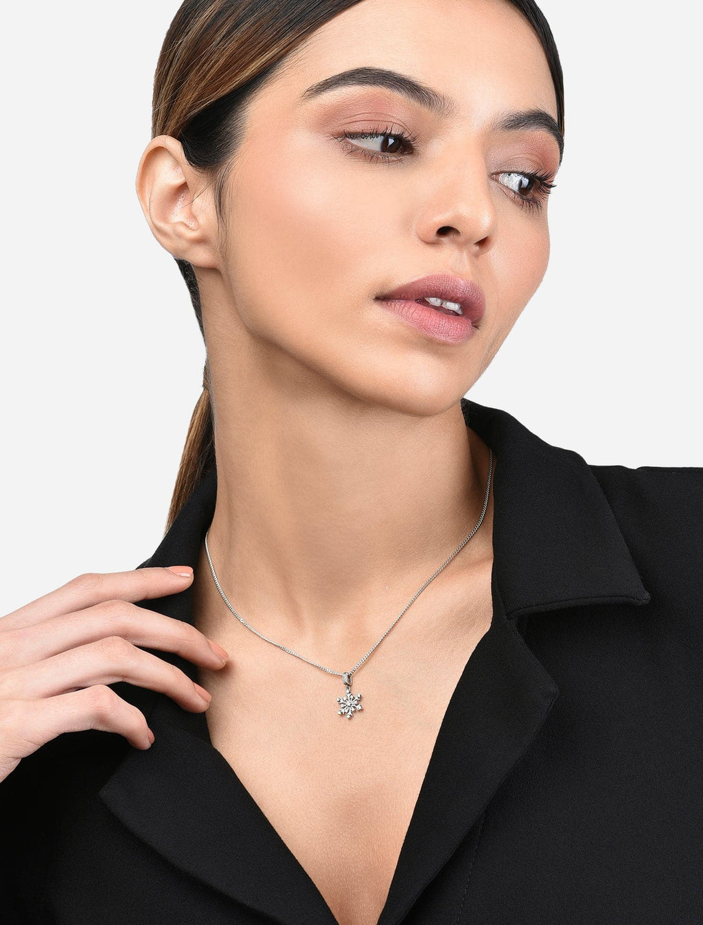 Snowflake Pendant | Minimal Sterling Silver Pendant Necklace